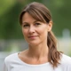 Ebru birinci'nin profil fotoğrafı. beyaz kazaklı sarışın kadın